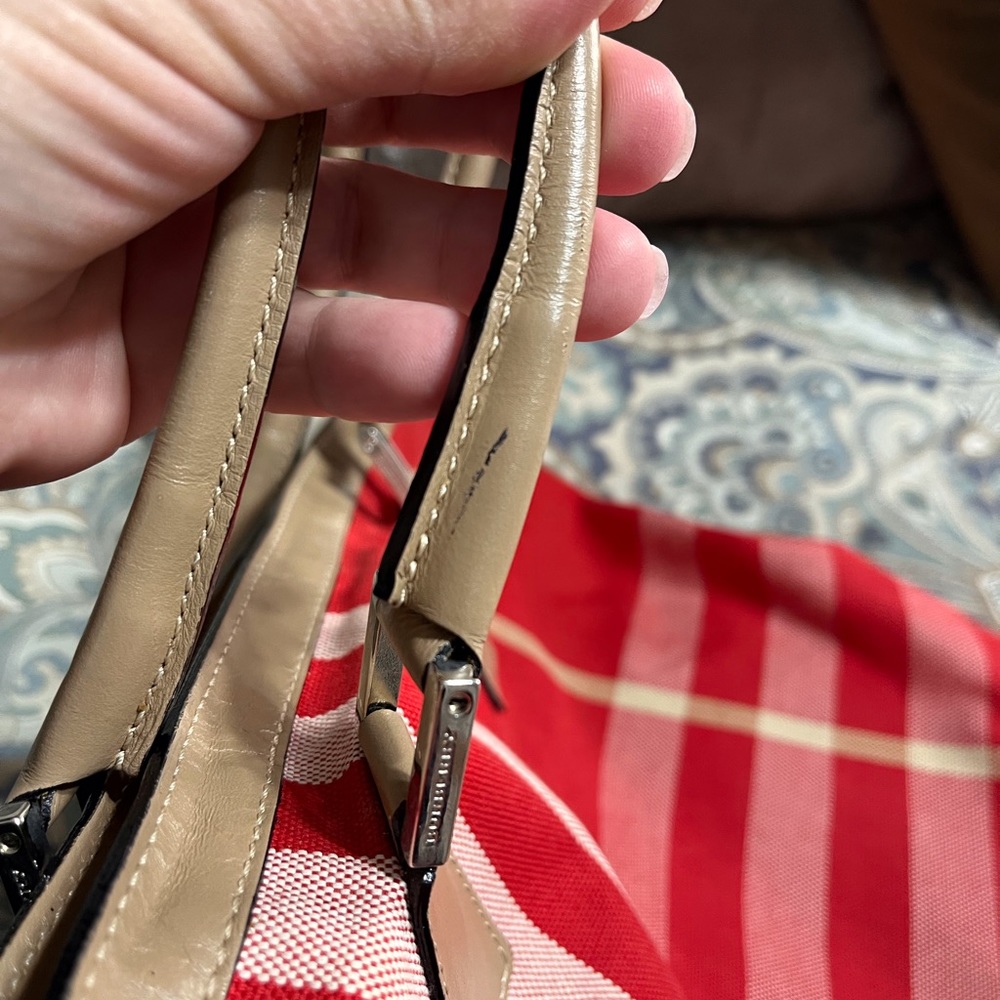 Beautiful Red Burberry Check Bag - Picture 3 of 16